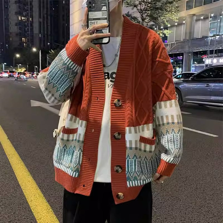 Herren Grobstrickjacke mit modernen Mustern und praktischen Taschen Echoarchiv