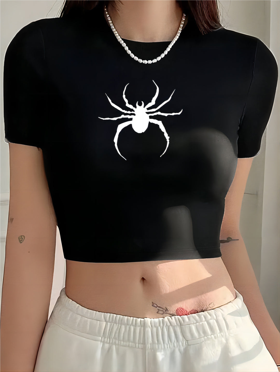 Damen Crop-T-Shirt mit modernem Grafiken-Aufdruck Echo Archiv