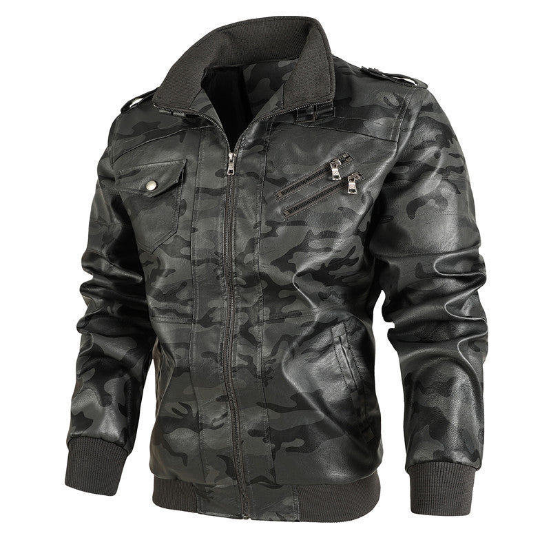 Herren Camouflage Kunstleder-Bomberjacke mit Reißverschluss-Brusttaschen und Rippbündchen – Brevano