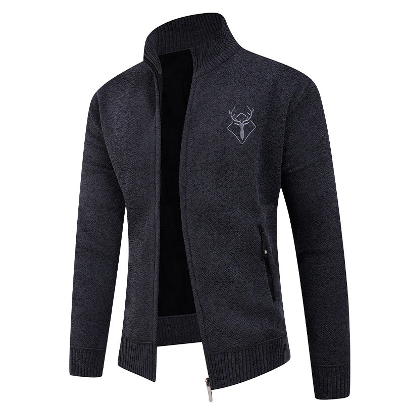 Herren Strickjacke mit hohem Kragen und praktischen Reißverschlusstaschen Echoarchiv