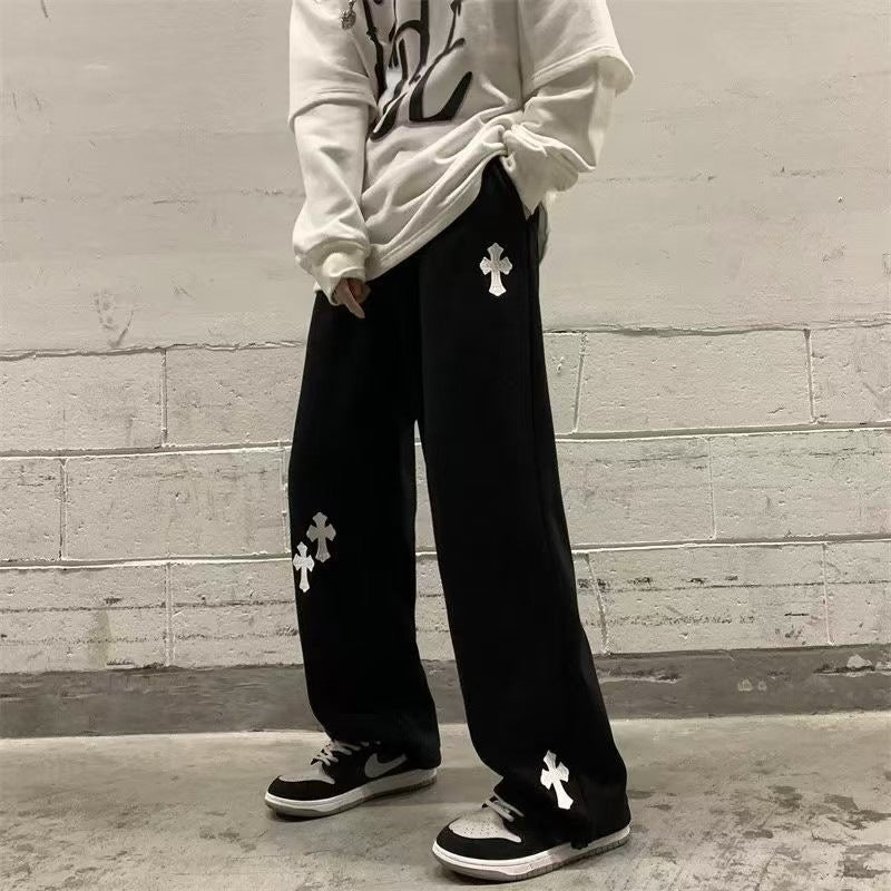 Herren Weite Sweatpants mit Gothic-Kreuz-Print, Tunnelzug & Tiefer Schritt Echo Archiv