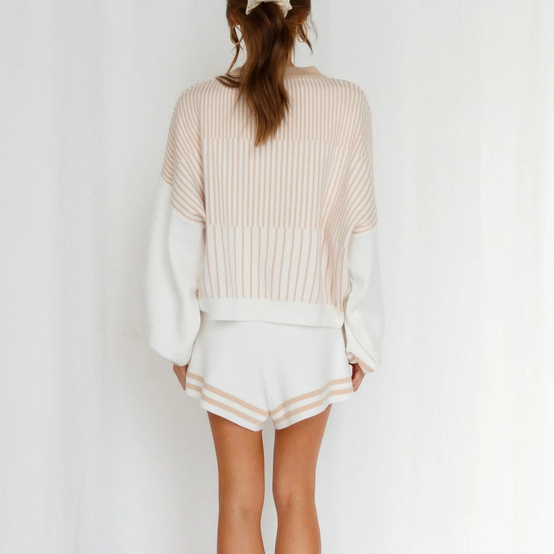 Damen nan fein gestreiftes Strick-Relax-Set mit weitem Fledermausärmel-Pullover und elastischer Taillen-Shorts Echo Archiv