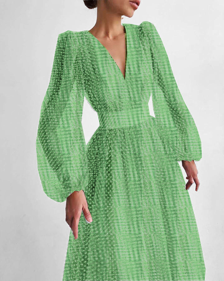 Damen Kleid mit transparentem Puffärmel und floralem Punkte-Design Echo Archiv
