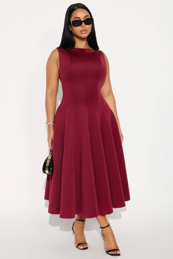 Damen Elegantes zeitloses Cocktailkleid mit schwingendem Rock und minimalistischer Silhouette Echo Archiv