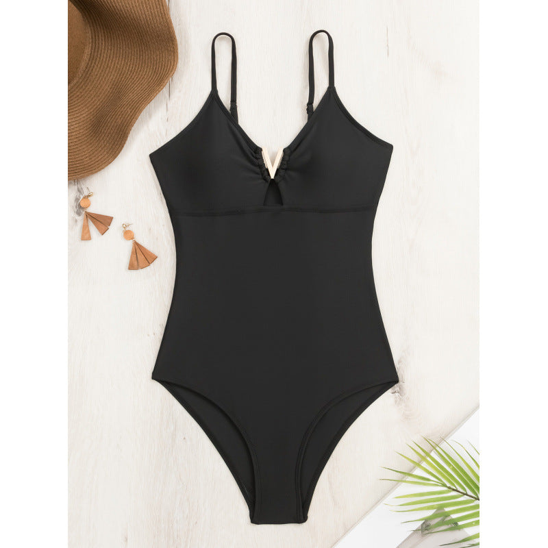 Damen Einteiler Badeanzug mit stilvollem Cut-Out und modischem V-Ausschnitt Echo Archiv