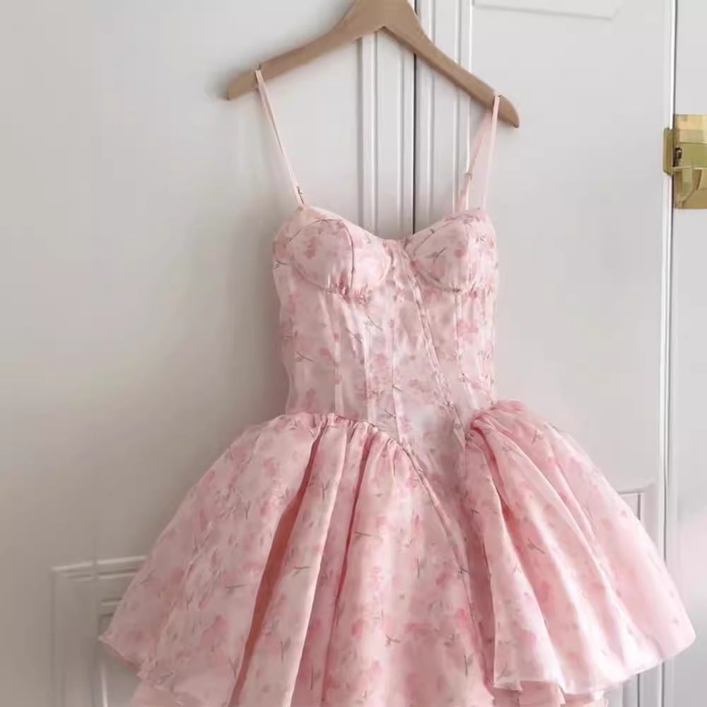 Damen Cocktailkleid mit trägerlosem Oberteil und schwingendem Tüllrock Echo Archiv