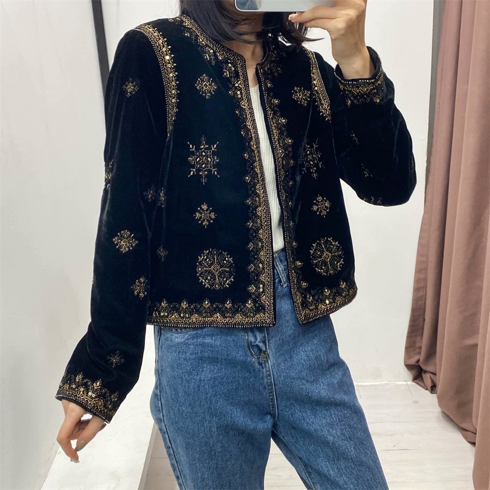 Damen Samt-Kurzjacke mit ornamentaler Perlen- und Zierstickerei Echoarchiv