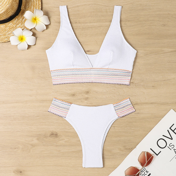 Damen Bikini-Set mit modernem V-Ausschnitt und strukturiertem Material Echo Archiv