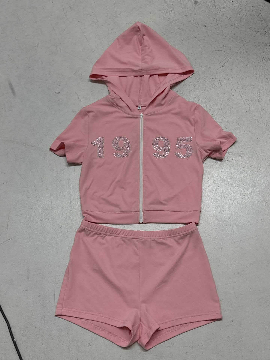 Damen sportliches Zweiteiliges Set mit Kapuzenoberteil und kurzen Shorts Echo Archiv