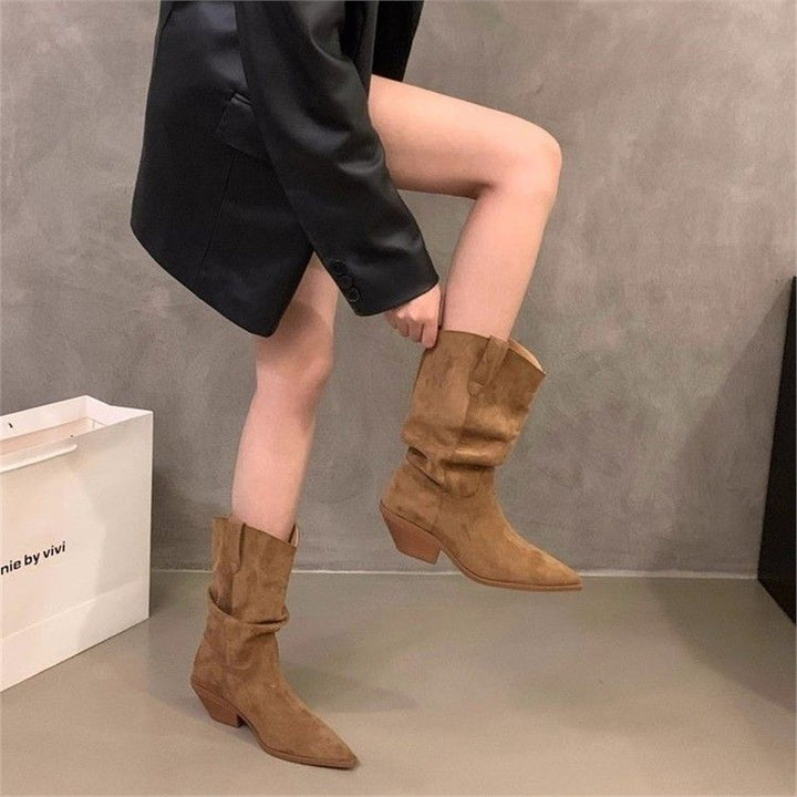 Damen Slouchy Western‑Stiefeletten mit spitzer Zehenform und sculpted Blockabsatz Echo Archiv