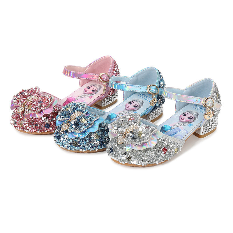 Mädchen Glitzernde Ballerinas mit Blumen- und Strassverzierung Echo Archiv