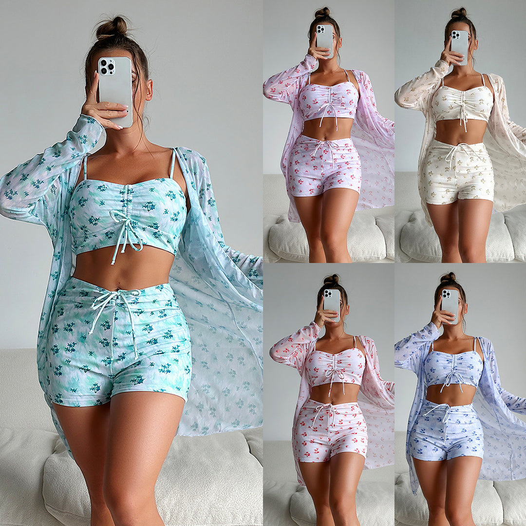 Damen Beachlook mit luftiger Wickeljacke Echo Archiv