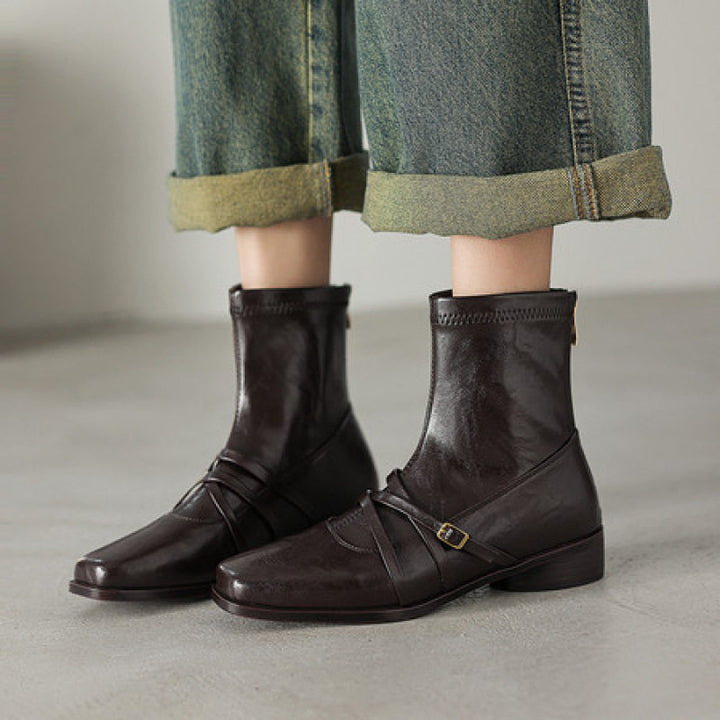 Damen Elegante Stiefeletten aus Leder mit modischem Riemen Echo Archiv
