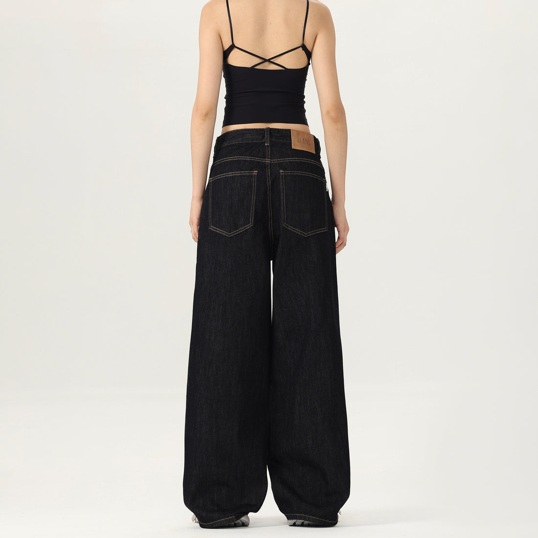 Damen Weite tiefsitzende Baggy-Denimhose im Marlene-Stil mit Kontrastnähten Echo Archiv
