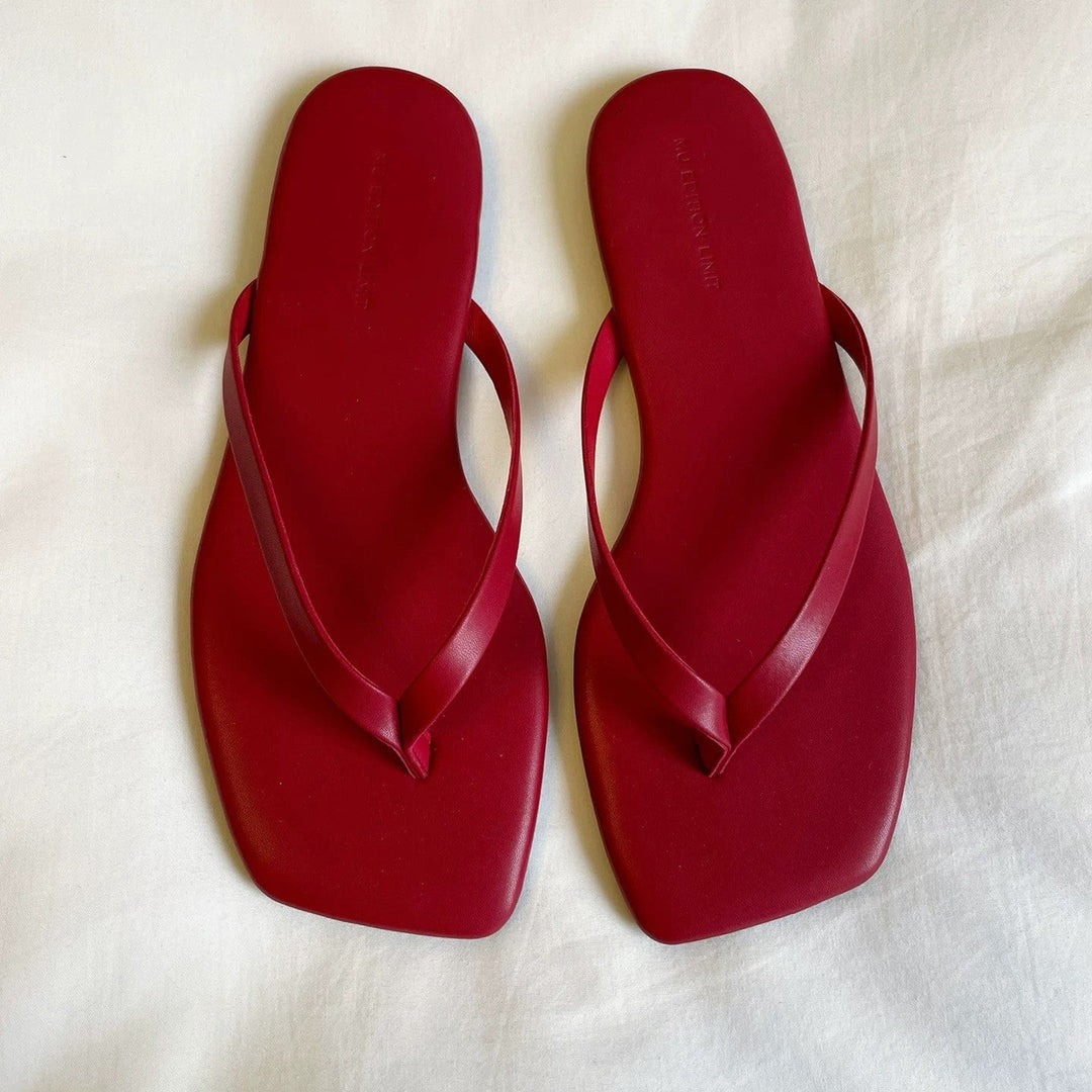 Damen Zehentrenner-Sandalen mit geschwungenem Fußbett und eleganter Riemenkonstruktion Echoarchiv