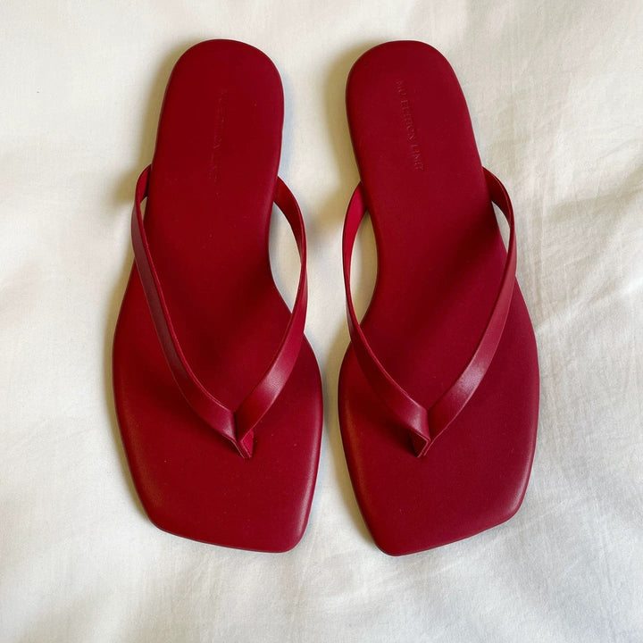 Damen Zehentrenner-Sandalen mit geschwungenem Fußbett und eleganter Riemenkonstruktion Echoarchiv