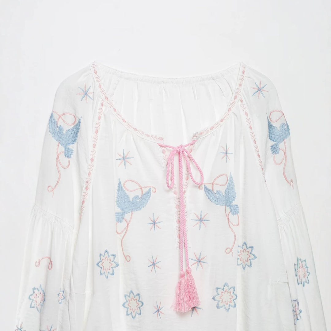 Damen Bestickte luftige Boho-Tunika mit Quastenband und Ballonärmeln Echo Archiv