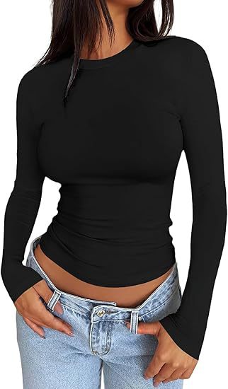 Damen Körpernahes Langarmshirt im Cropped-Look mit verlängerten Ärmeln und Daumenloch – Avérine