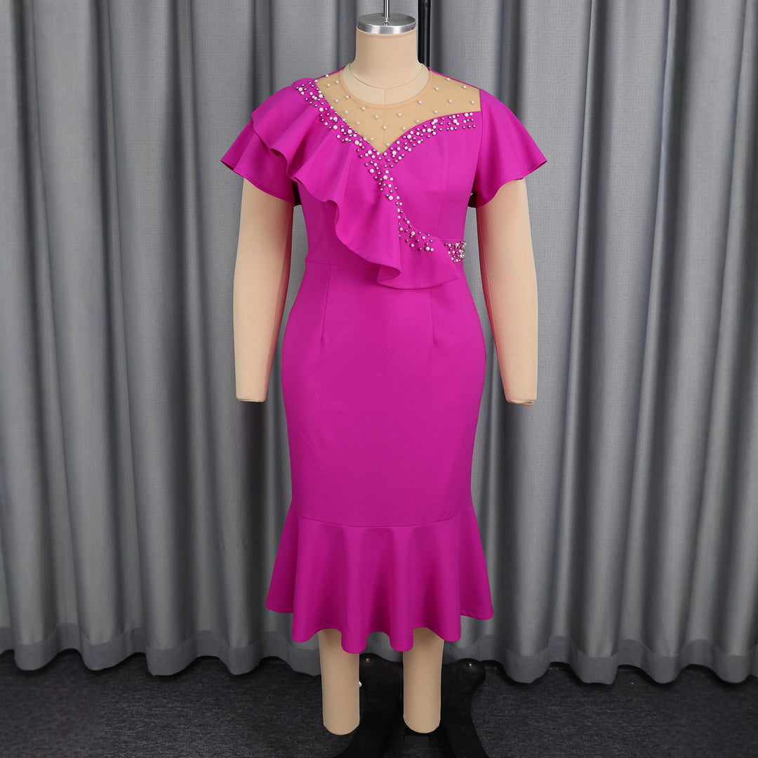 Damen figurbetontes Abendkleid mit asymmetrischem Rüschendetail und elegantem Wasserfallausschnitt Echo Archiv