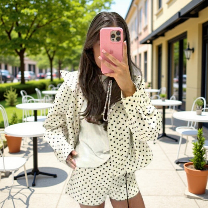 Damen Zweiteiliges Gepunktetes Blazer- und Shorts-Set mit Volumenärmeln und hoher Taille Echo Archiv