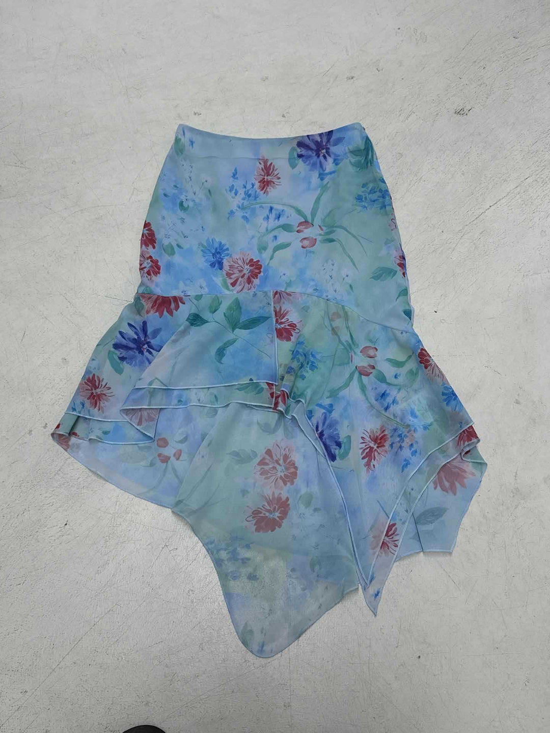 Damen asymmetrischer Rüschenrock aus floralem Chiffon Echo Archiv