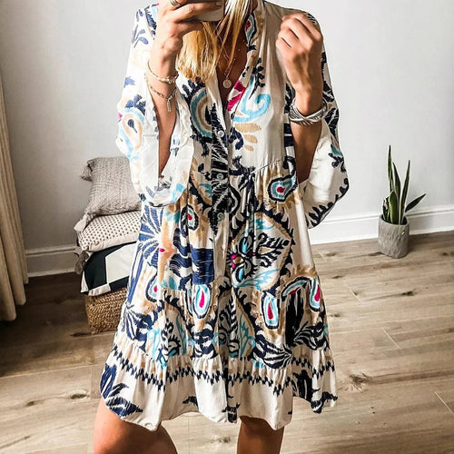 Damen Gestuftes Hemdkleid mit offenem Stehkragen, Knopfleiste und dreiviertel Glockenärmeln – Avérine