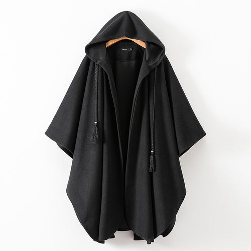 Herren modischer Kapuzenponcho aus atmungsaktivem Material Echoarchiv