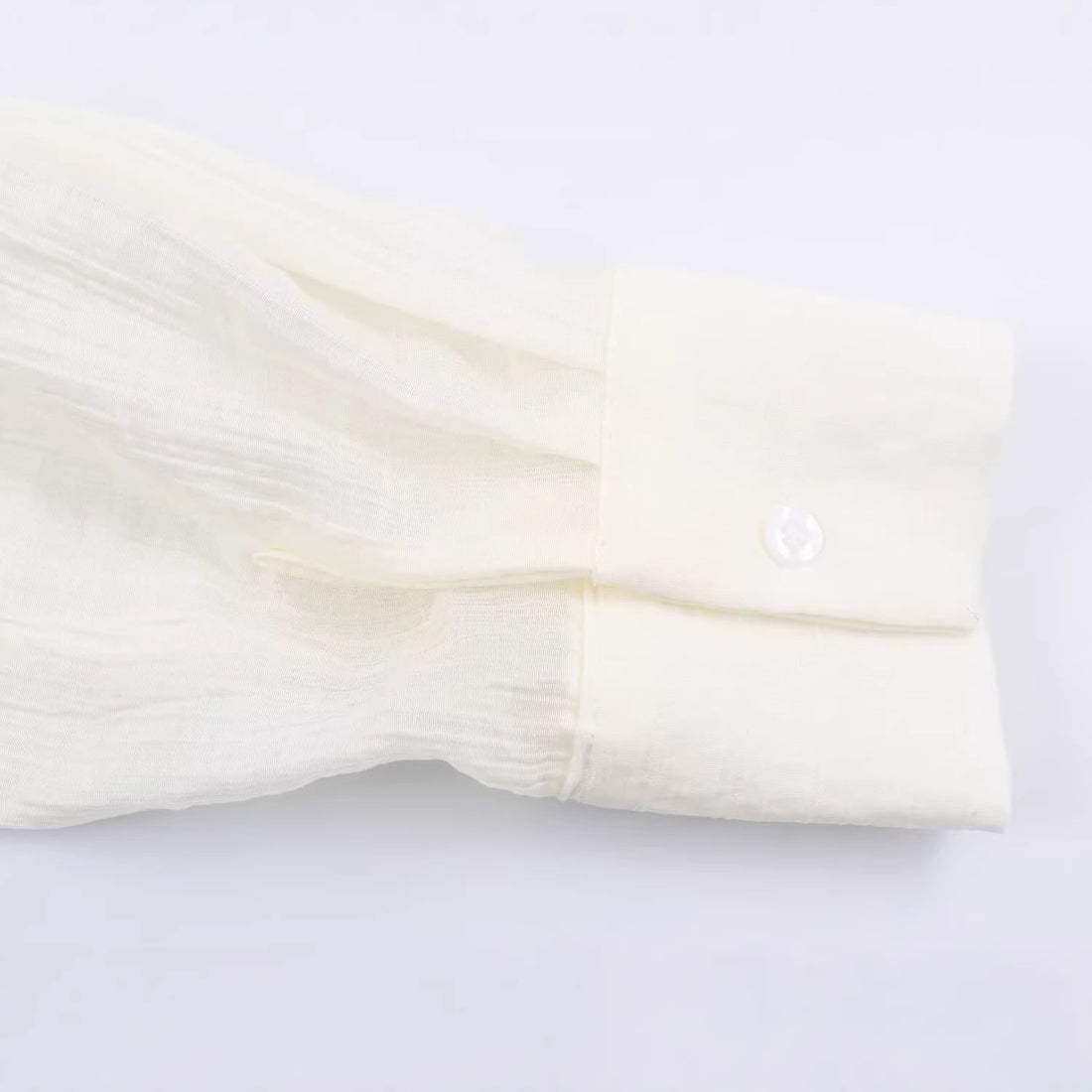 Damen Leichte weite Bluse mit Crinkle-Struktur und Hemdkragen Echoarchiv