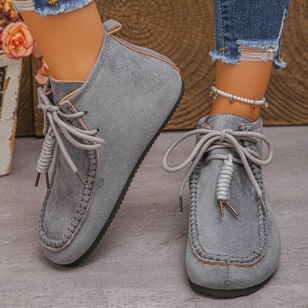 Damen Velours‑Ankle‑Mokassin mit dekorativer Quaste und handgenähter Moc‑Naht Echo Archiv