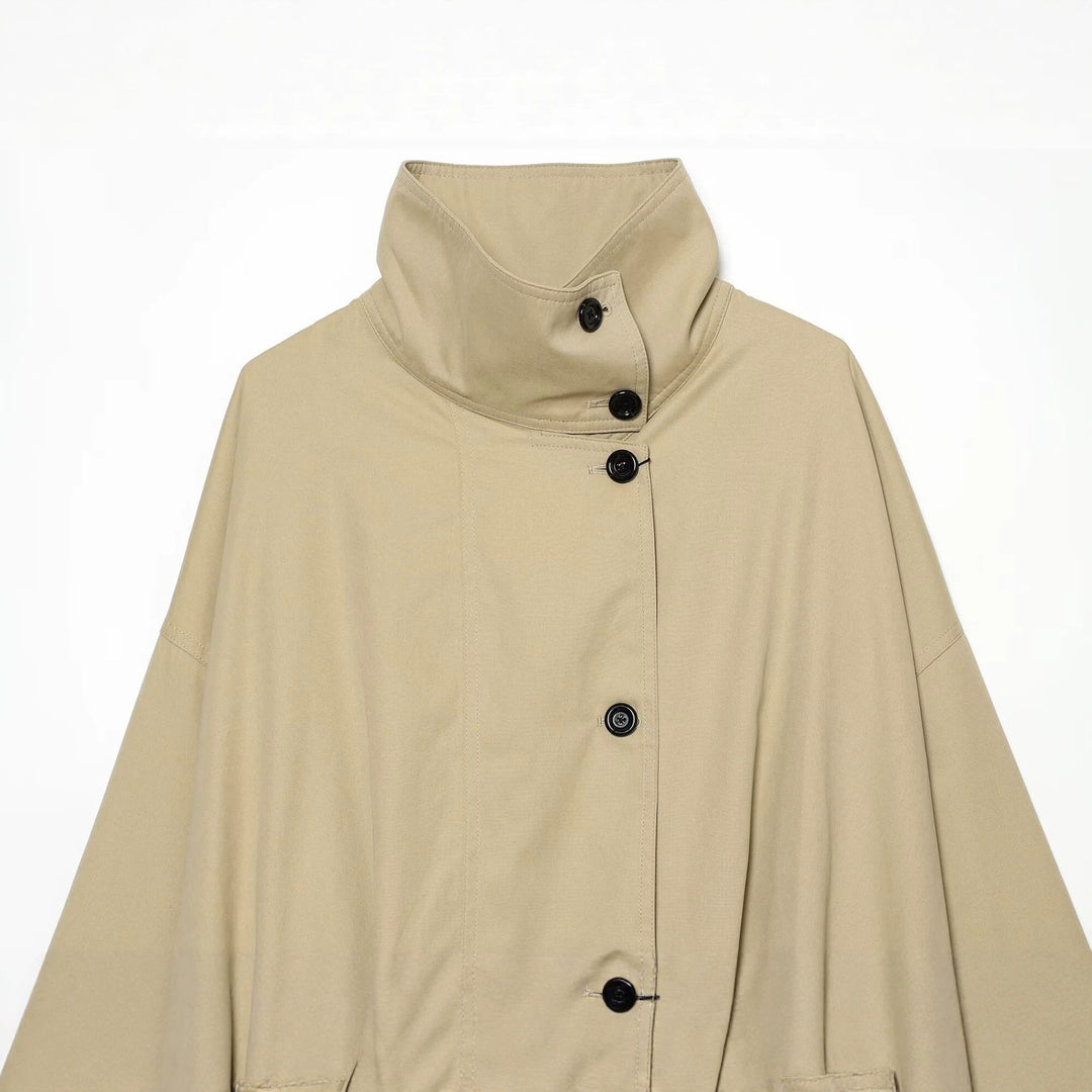 Damen Weites Cropped Cape‑Blouson mit hohem Stehkragen und Knopfleiste Echo Archiv
