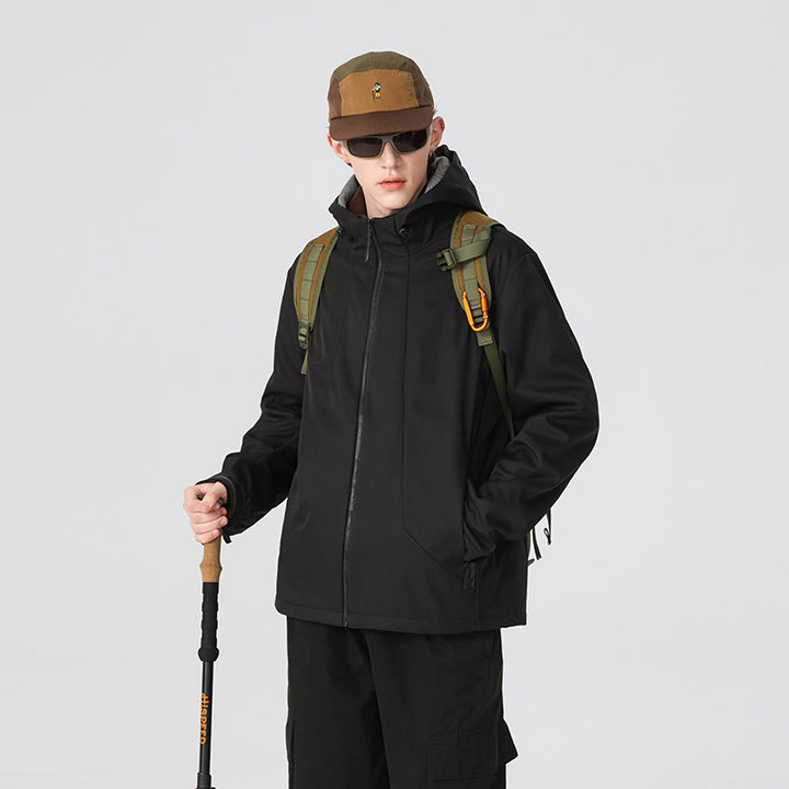 Herren Minimalistische Softshell‑Regenjacke mit verdecktem Reißverschluss, integrierter Kapuze und atmungsaktivem Meshfutter Echo Archiv
