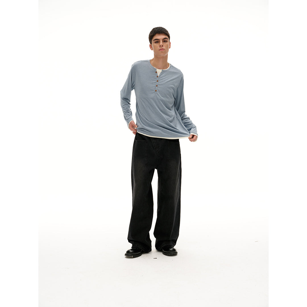 Unisex Baumwollmix-Henleyshirt mit doppellagigem Kragen und Holzknopfleiste Echoarchiv