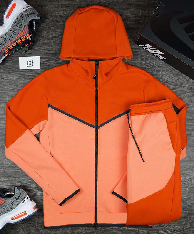 Herren sportliches Hoodie-Set mit atmungsaktiven Eigenschaften und modernen Kontrastdetails Echoarchiv