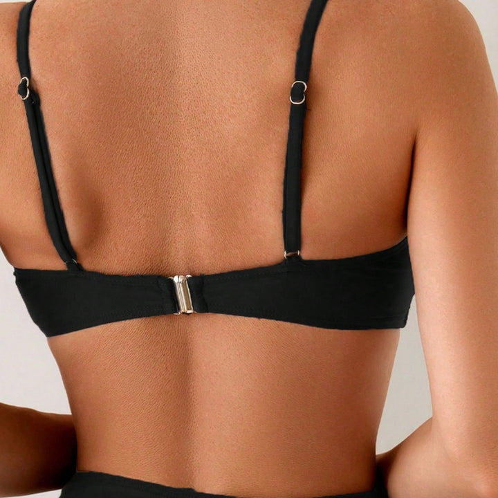 Damen Bikini-Set mit elegantem Muschel-Detail und hoch tailliertem Schnitt Echo Archiv