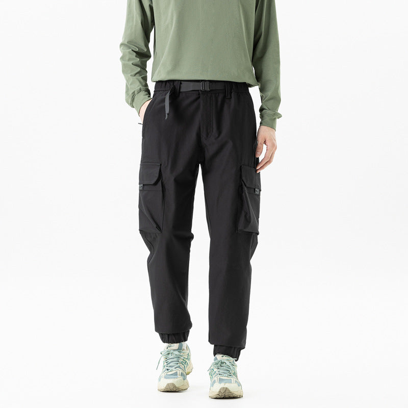 Herren Leichte Outdoor‑Cargohose im Joggerstil mit integriertem Webgurt und elastischen Knöcheln Echo Archiv