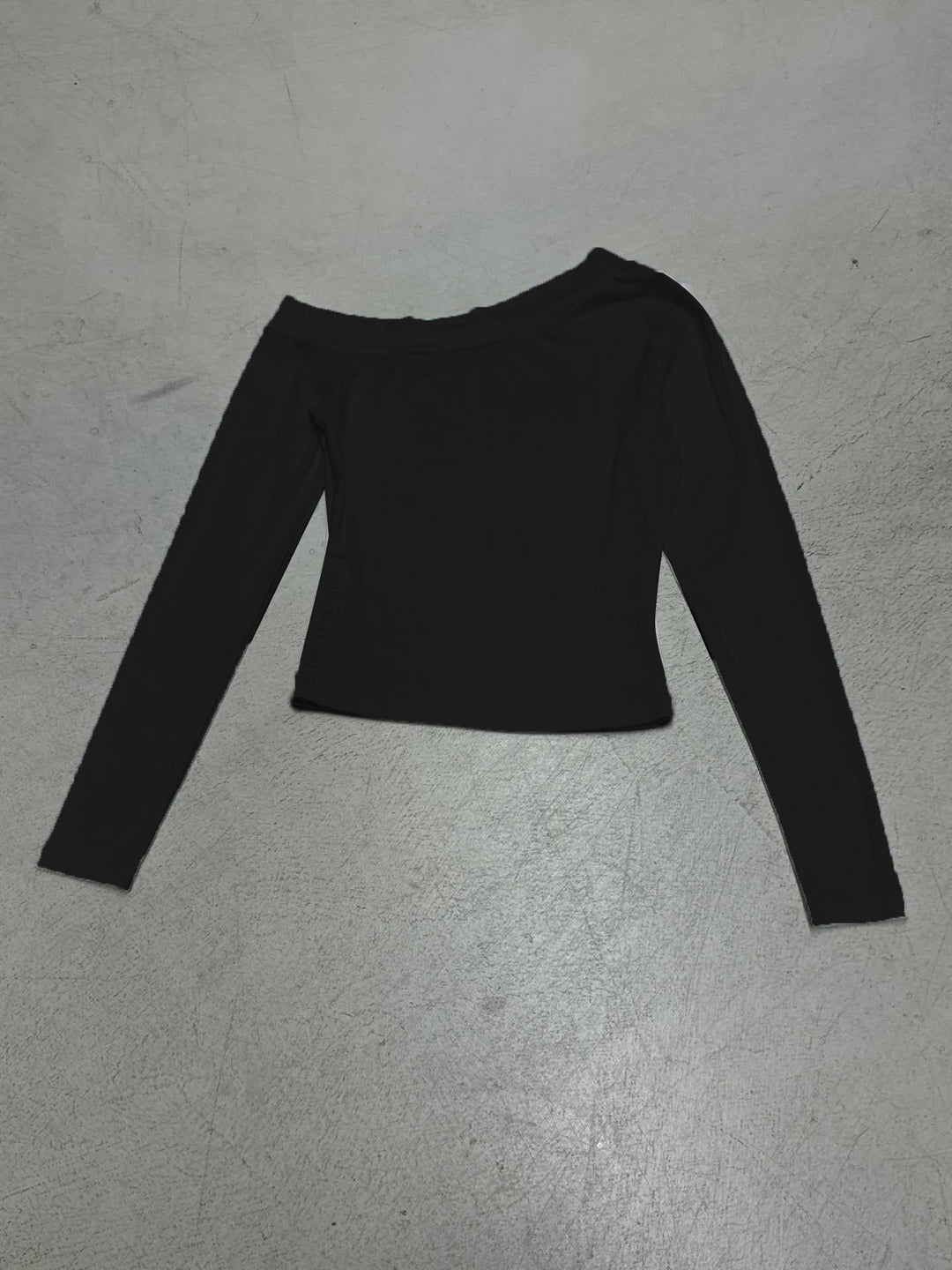 Damen nan schulterfreies Langarmshirt mit taillierter Silhouette und seitlicher Knopfleiste Echo Archiv