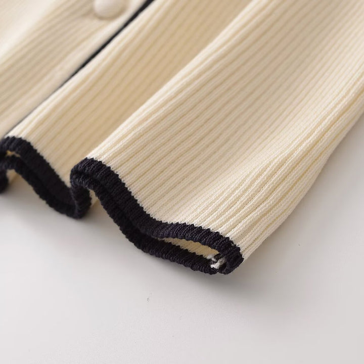 Damen Feinripp-Cardigan mit verdeckter Knopfleiste und Kontrastkante Echoarchiv