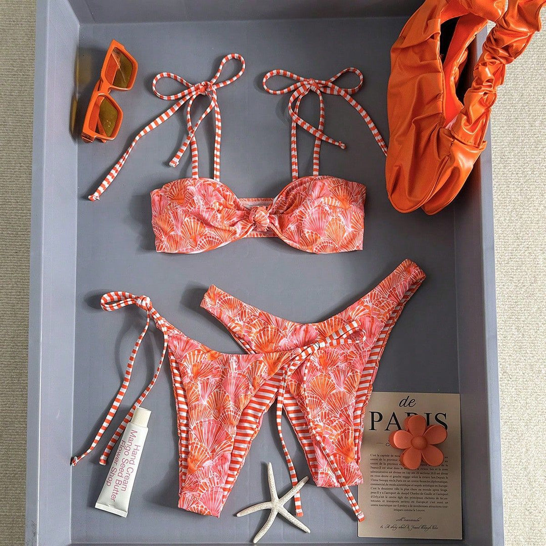Damen Bandeau-Bikini mit Rüschen und seitlichen Bindebändern Echo Archiv