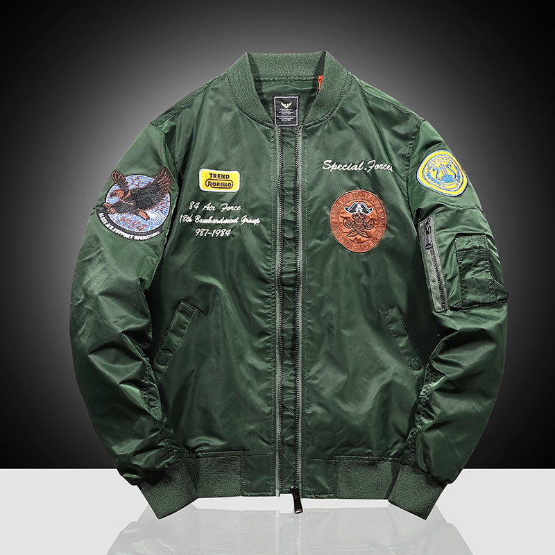 Herren Bomberblouson im Military-Patchstil mit Ärmel-Utilitytasche und geripptem Kragen – Brevano