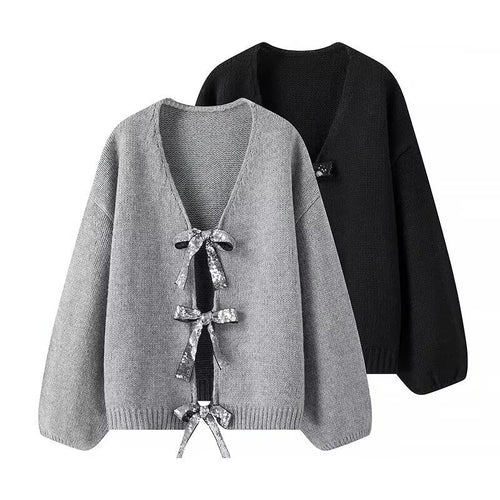 Damen Strickcardigan mit V-Ausschnitt und dreifachen Pailletten‑Schleifen Echo Archiv