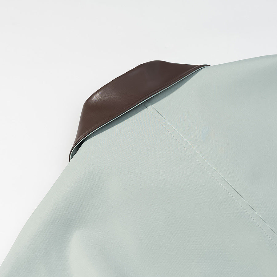 Damen Boxy-Übergangsjacke aus veganer Glattlederoptik mit kontrastierendem Hemdkragen und Pattentaschen Echoarchiv