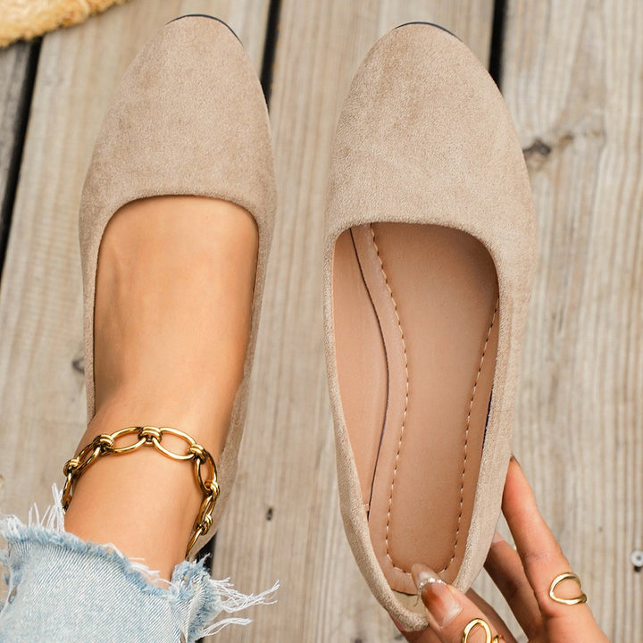 Damen  minimalistische Samt-Ballerina mit dekorativer Fußkette und ergonomischem Komfortfußbett Echo Archiv