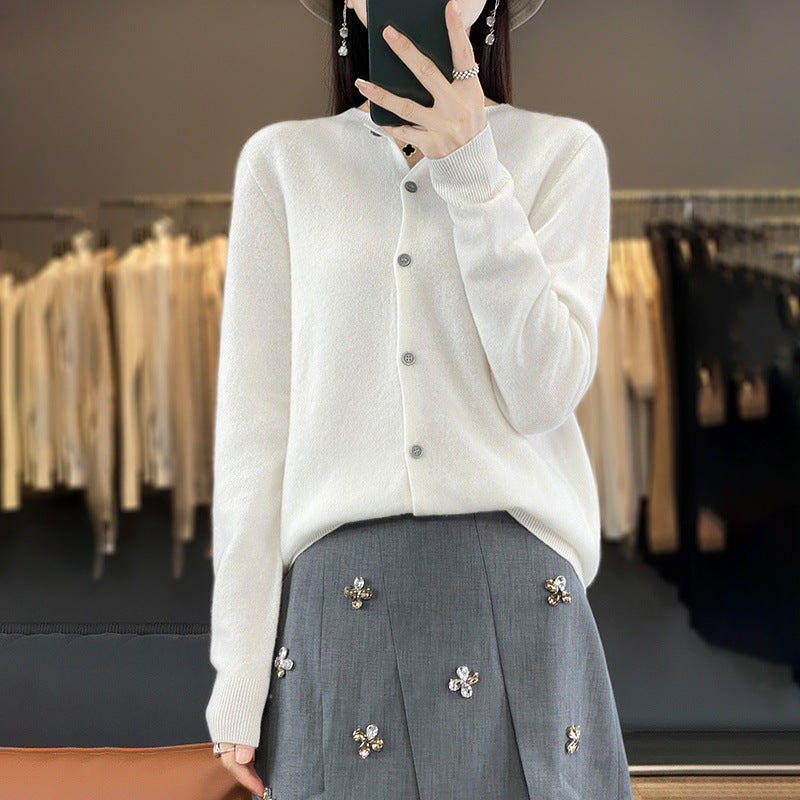 Damen Leichter Feinstrick-Cardigan mit Kaschmir‑Optik, Rundhalsausschnitt und verdeckter Knopfleiste Echoarchiv