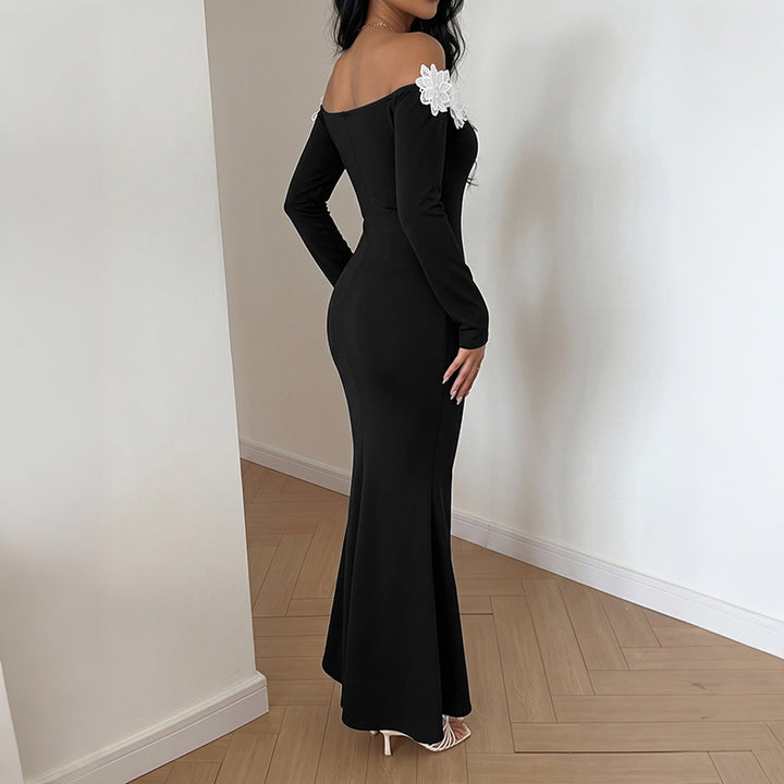 Damen Schulterfreies Maxikleid mit Carmen‑Ausschnitt, figurbetonter Silhouette und Spitzenblütenbesatz – Valéora