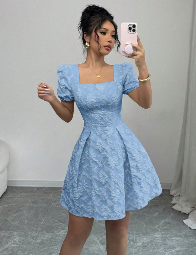 Damen Minikleid mit strukturiertem Blumendesign und Puffärmeln Echo Archiv