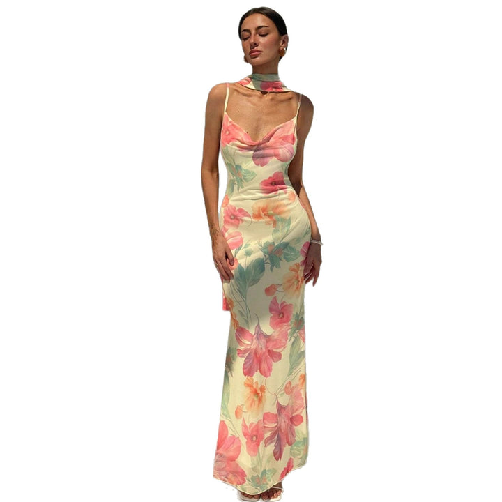 Damen Maxikleid mit raffinierten Spaghettiträgern und floralem Design Echo Archiv
