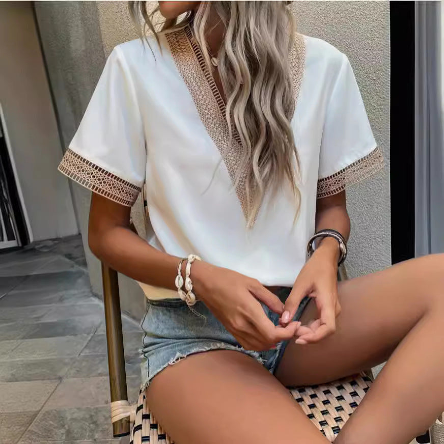 Damen Modische Bluse mit V-Ausschnitt und Spitzenbesatz Echo Archiv