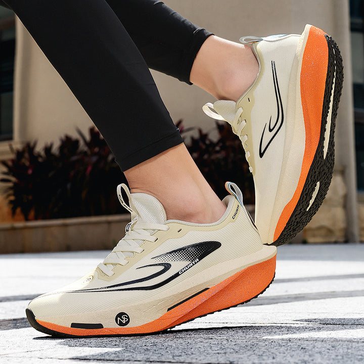 Unisex fließende Race-Performance-Sneaker mit hochprofilierter reaktiver Schaum-Zwischensohle und nahtlosem Leichtstrick-Obermaterial – Tavélo