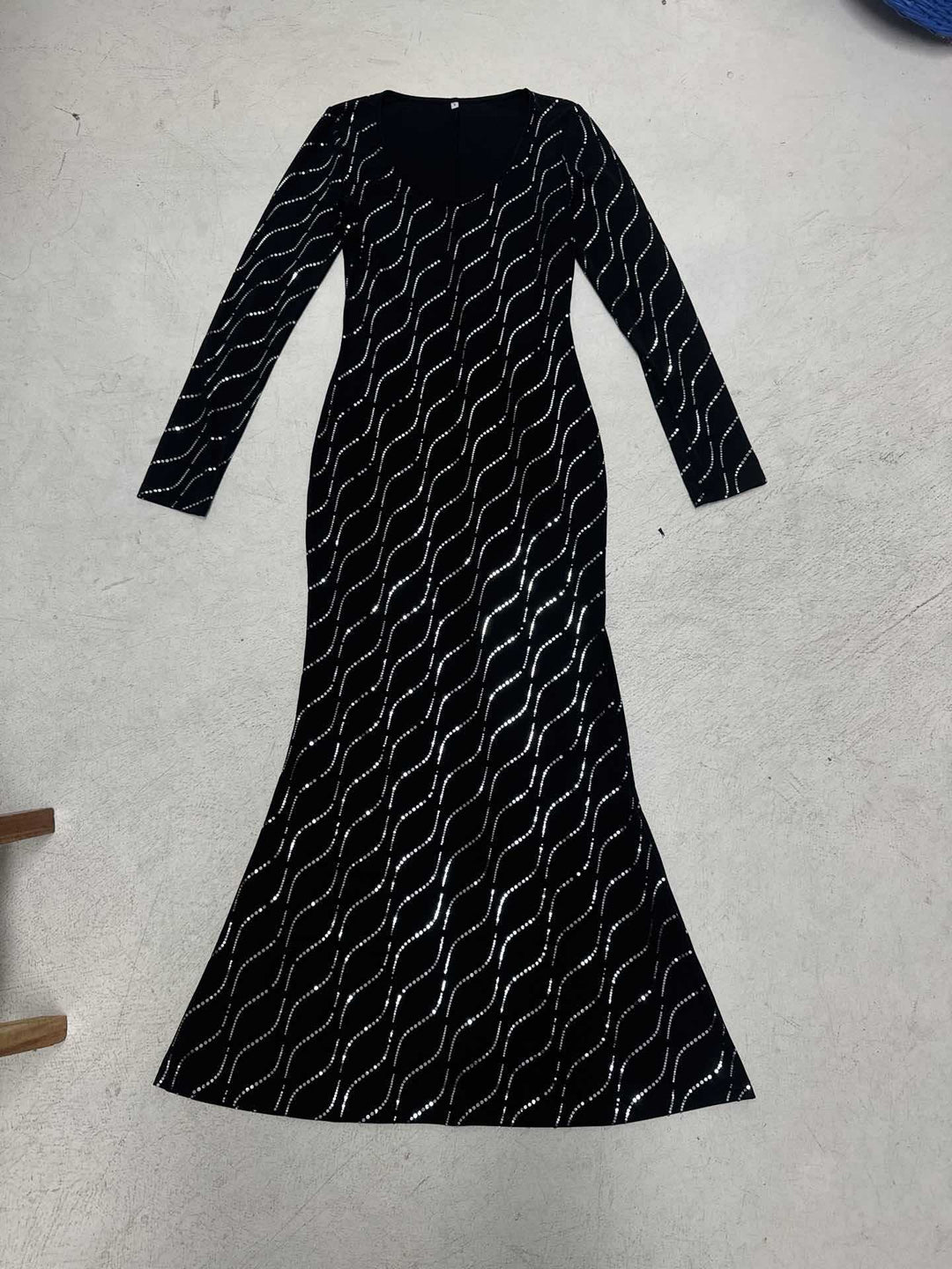 Damen nan langärmeliges Bodycon-Mermaid-Abendkleid mit Wellen-Strassbesatz Echo Archiv