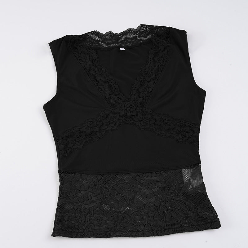 Damen-Spitzen-Tanktop mit tiefem V-Ausschnitt und dekorativen Rüschendetails Echo Archiv